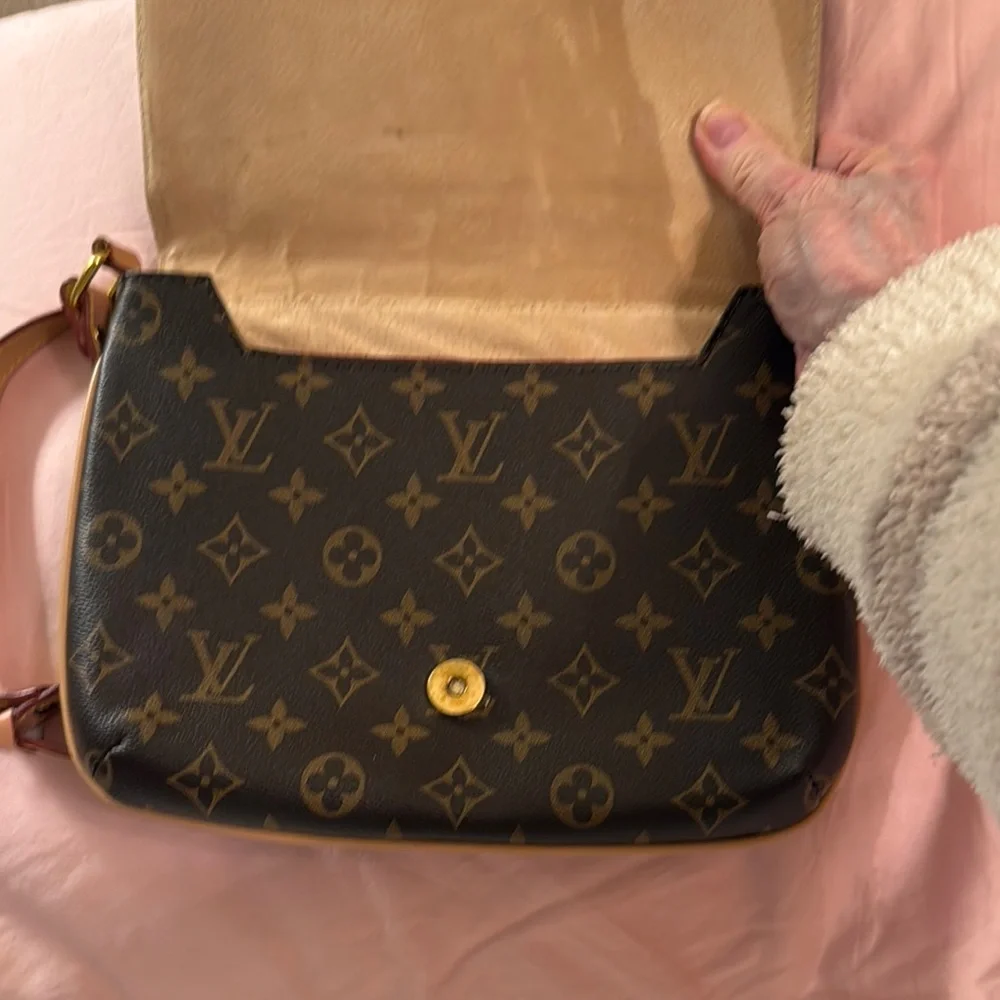 Louis Vuitton Brown Monogram Shoulder Bag faux - Picture 3 of 14